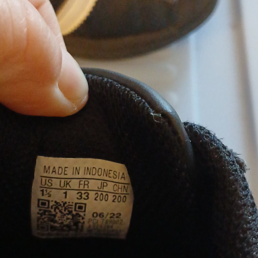 Adidas - Picture 4 of 5